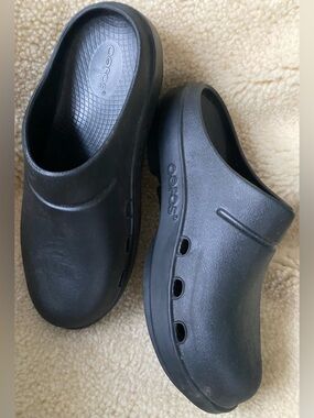 OOFOS OOcloog Black Recovery Clogs Slip On Comfort Shoes M6 W8 EU39